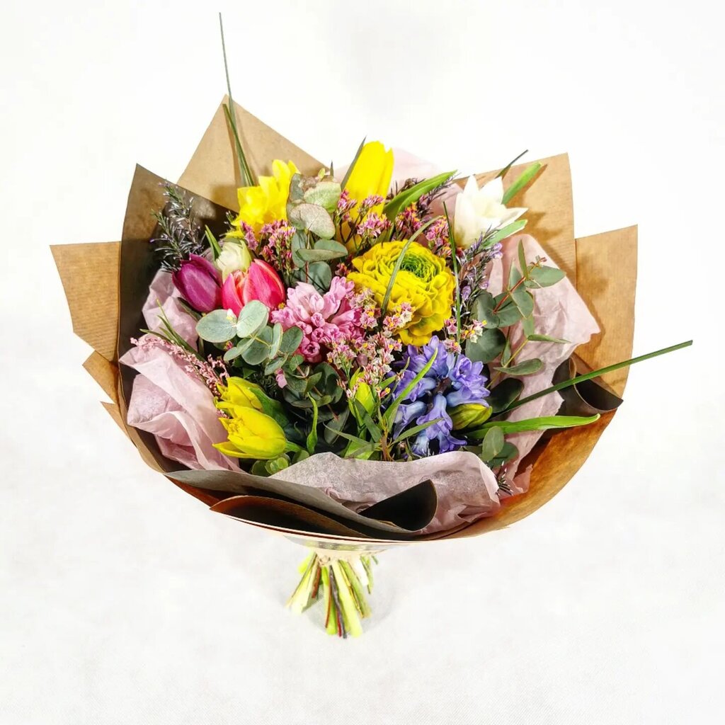Puokštė Pavasariniai žiedai kaina ir informacija | Gyvos gėlės | pigu.lt