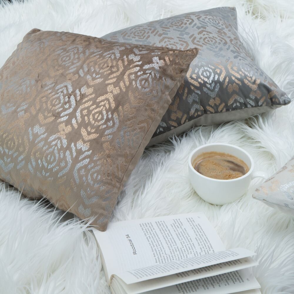 Dekoratyvinės pagalvėlės užvalkalas Laura kaina ir informacija | Dekoratyvinės pagalvėlės ir užvalkalai | pigu.lt