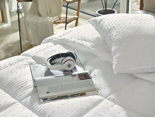 Dormeo pagalvės ir antklodės komplektas Embossed, 200x200 cm kaina ir informacija | Dormeo Virtuvės, buities, apyvokos prekės | pigu.lt
