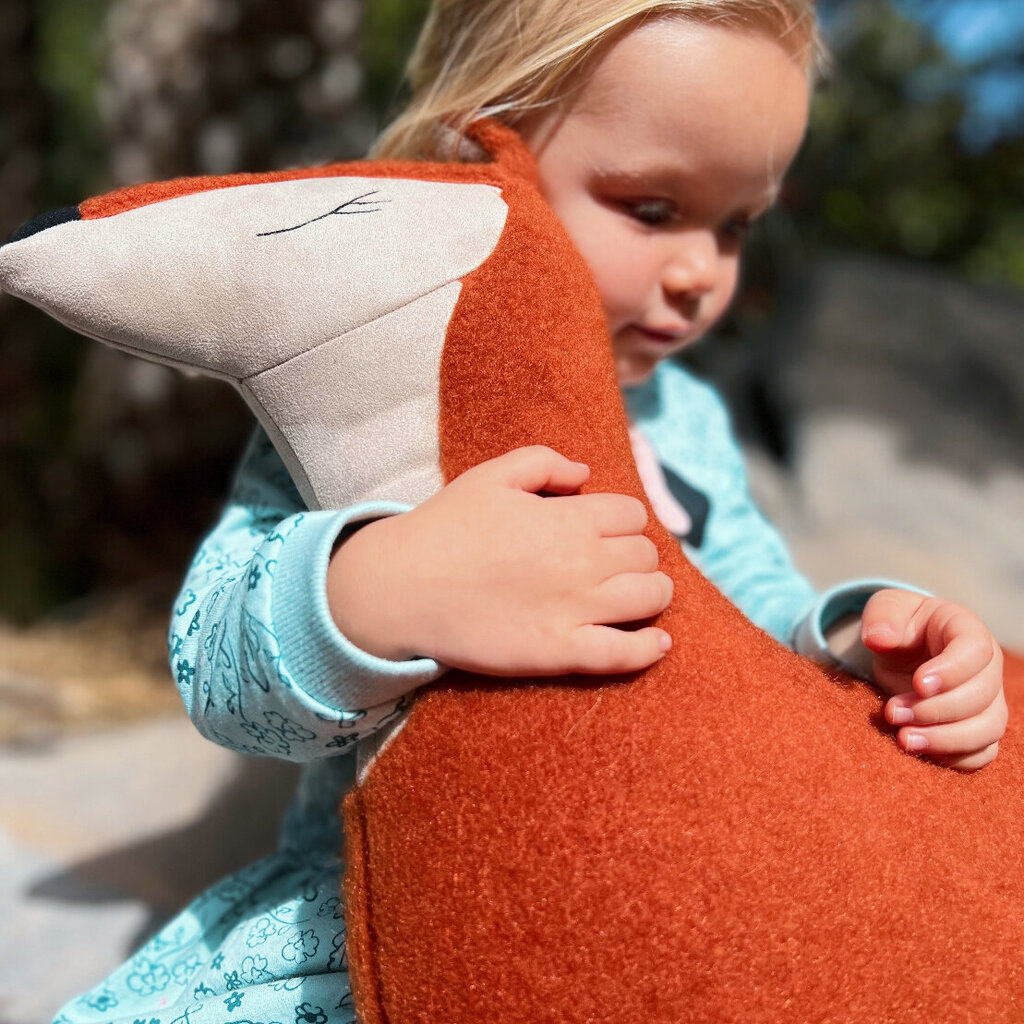 Rankų darbo minkštas žaislas-pagalvė Lapė kaina ir informacija | Minkšti (pliušiniai) žaislai | pigu.lt
