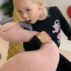 Rankų darbo minkštas žaislas Flamingas, rožinis kaina ir informacija | Minkšti (pliušiniai) žaislai | pigu.lt