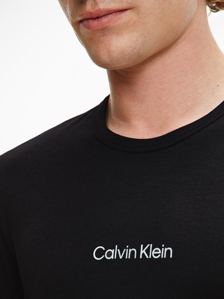 Marškinėliai vyriški CALVIN KLEIN L/S CREW NECK, juodi 000NM2171E UB1 42553 цена и информация | Vyriški marškinėliai | pigu.lt