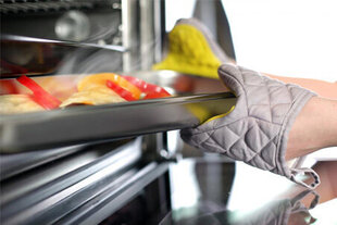 Кухонная рукавица LIVIO цена и информация | Кухонные полотенца, рукавицы, фартуки | pigu.lt
