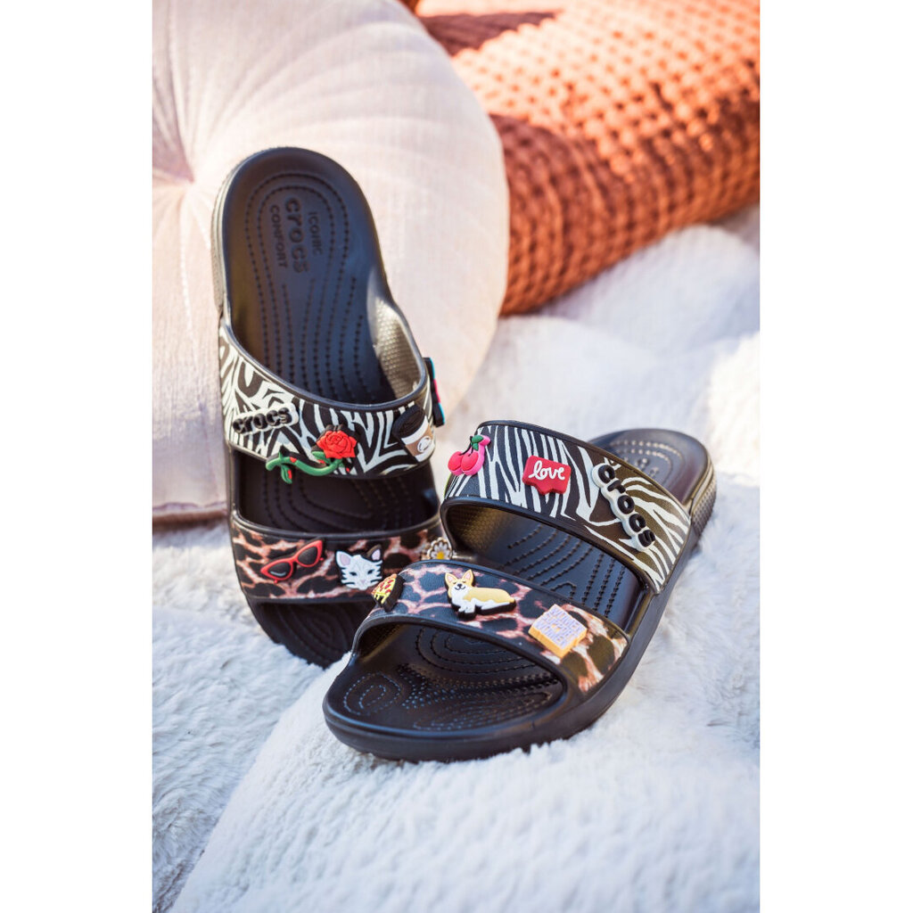Šlepetės moterims Crocs™ Classic Animal Remix Sandal 181624, juodos цена и информация | Šlepetės moterims | pigu.lt