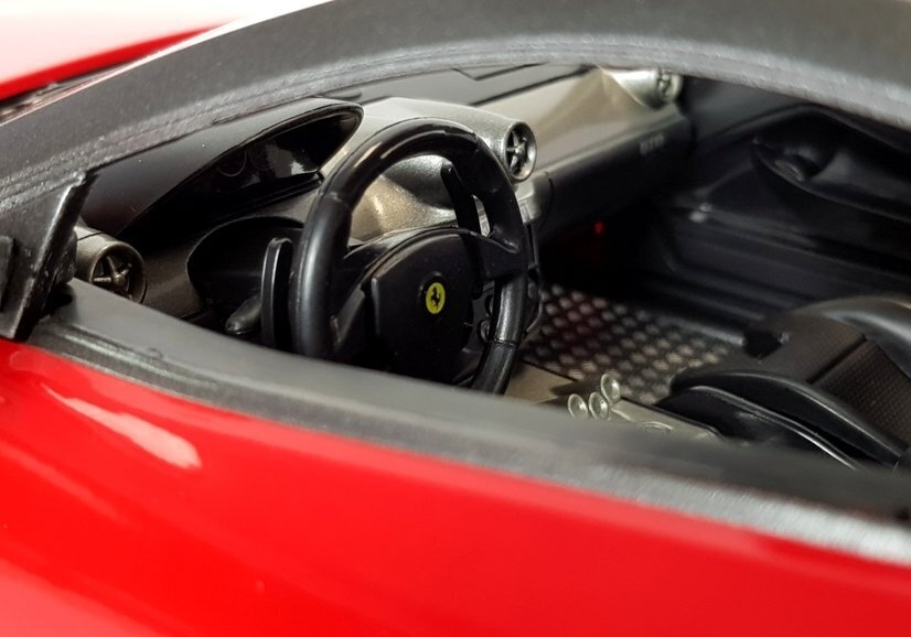 Nuotoliniu būdu valdomas automobilis - Ferrari, raudonas kaina ir informacija | Žaislai berniukams | pigu.lt