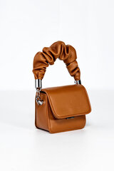 Сумка женская Lucy, коричневая цена и информация | Женская сумка Bugatti | pigu.lt