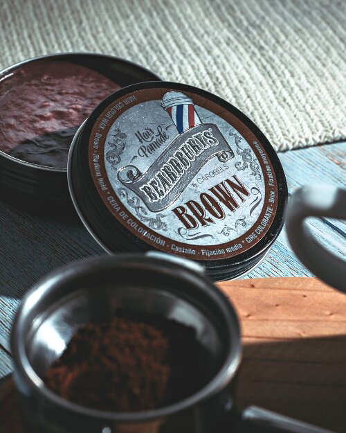 Šviesiai rudos spalvos dažanti pomada Beardburys Color Wax Brown, 100ml kaina ir informacija | Plaukų formavimo priemonės | pigu.lt