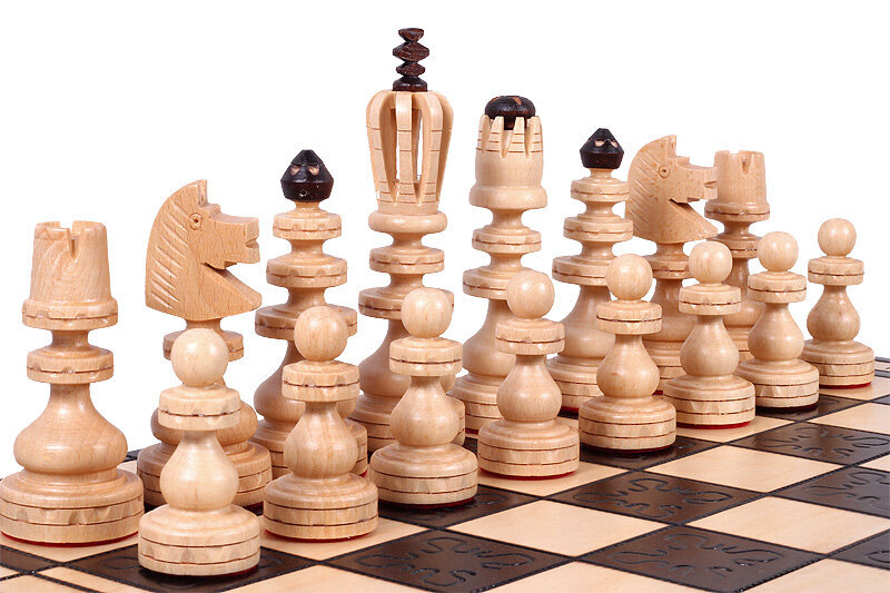 Šachmatų lenta su romėniškomis šachmatų figūrėlėmis kaina ir informacija | Stalo žaidimai, galvosūkiai | pigu.lt