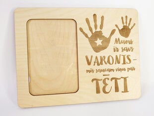 Деревянная эко фоторамка в подарок папе с гравировкой и надписью “Mums ir savs varonis - mēs saucam viņu par TĒTI” цена и информация | Рамки, фотоальбомы | pigu.lt