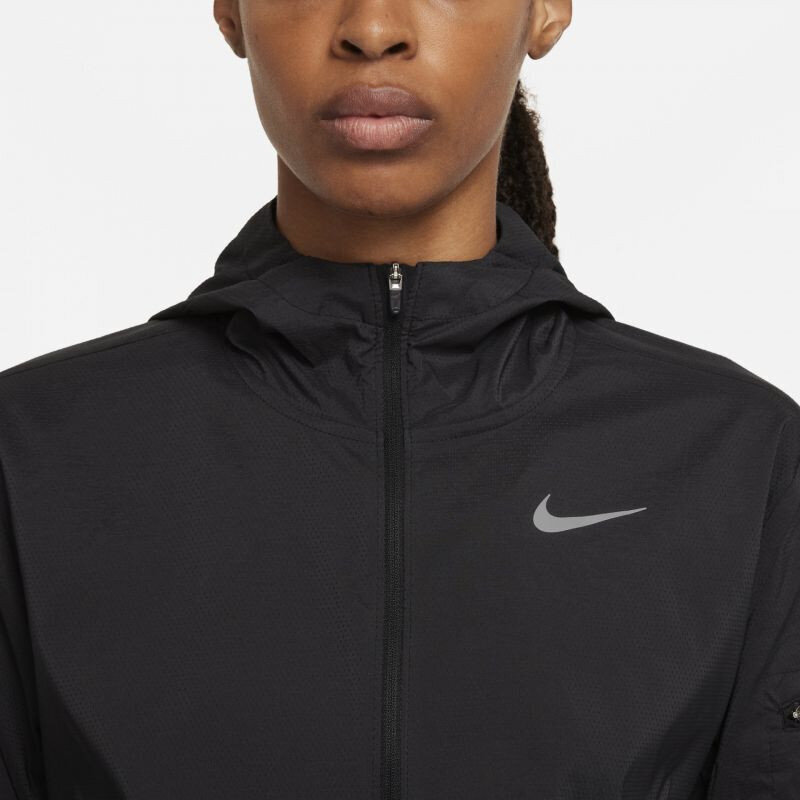 Nike moteriška striukė Impossibly Light Jacket W DH1990-010 цена и информация | Sportinė apranga moterims | pigu.lt