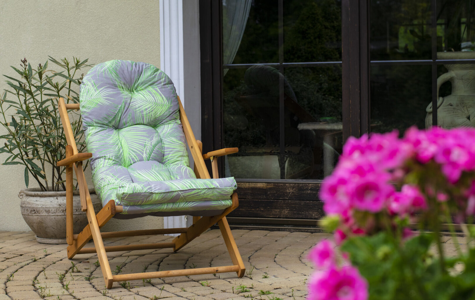 Sulankstoma medinė kėdė "Borneo", violetinė kaina ir informacija | Lauko kėdės, foteliai, pufai | pigu.lt