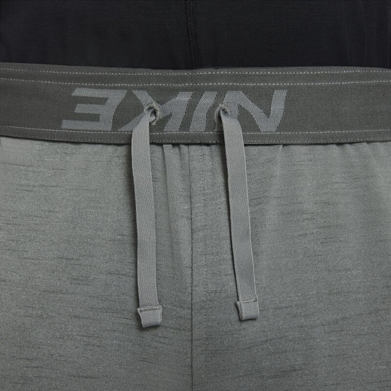 Šortai vyrams Nike Yoga Dri Fit M CZ2210068, pilki kaina ir informacija | Vyriški šortai | pigu.lt