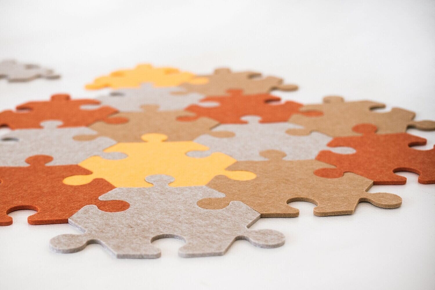 Sudedamas poliesterio veltinio kilimas Happy Puzzle (14 dalių / 1.5m2) kaina ir informacija | Kilimai | pigu.lt