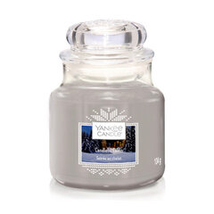 Yankee Candle Kvapioji žvakė Classic maža Candlelit Cabin 104 g kaina ir informacija | Žvakės, Žvakidės | pigu.lt