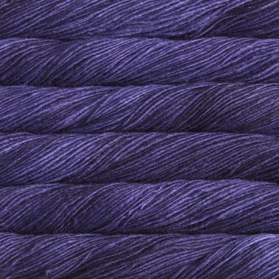 Siūlai Malabrigo Silky Merino, spalva Purple Mystery, 50g, 137m kaina ir informacija | Mezgimui | pigu.lt