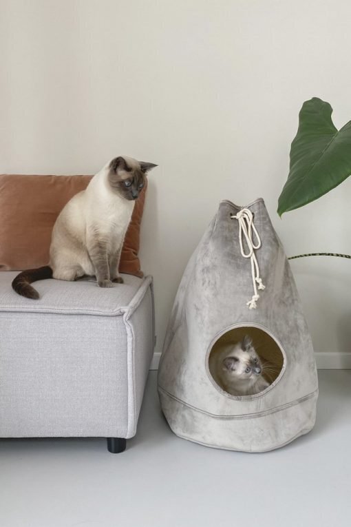Katės namelis - guolis Beeztees DBL, 45x45x60 cm, pilkas kaina ir informacija | Guoliai, pagalvėlės | pigu.lt