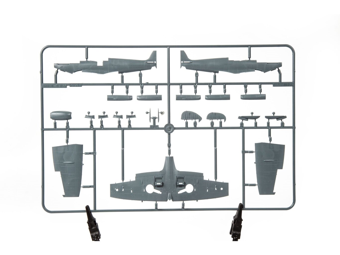 Surenkamas modelis Eduard Spitfire Mk.VIII Weekend edition, 1/72, 7462 kaina ir informacija | Konstruktoriai ir kaladėlės | pigu.lt