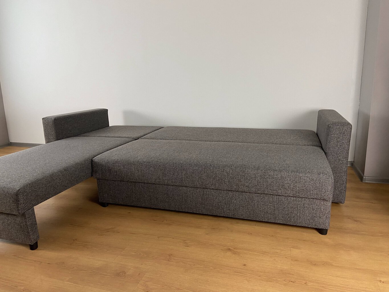 Kampinė sofa-lova Lugan, pilka kaina ir informacija | Minkšti kampai | pigu.lt