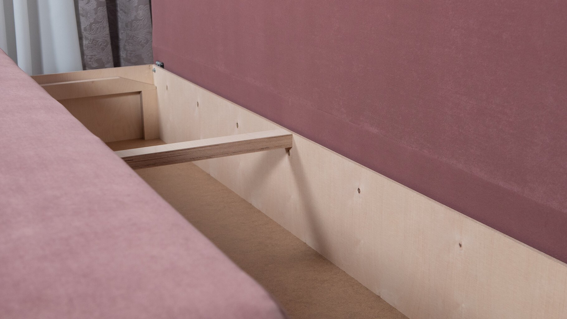 Sofa-lova Ovals, šviesiai rožinės spalvos kaina ir informacija | Sofos | pigu.lt