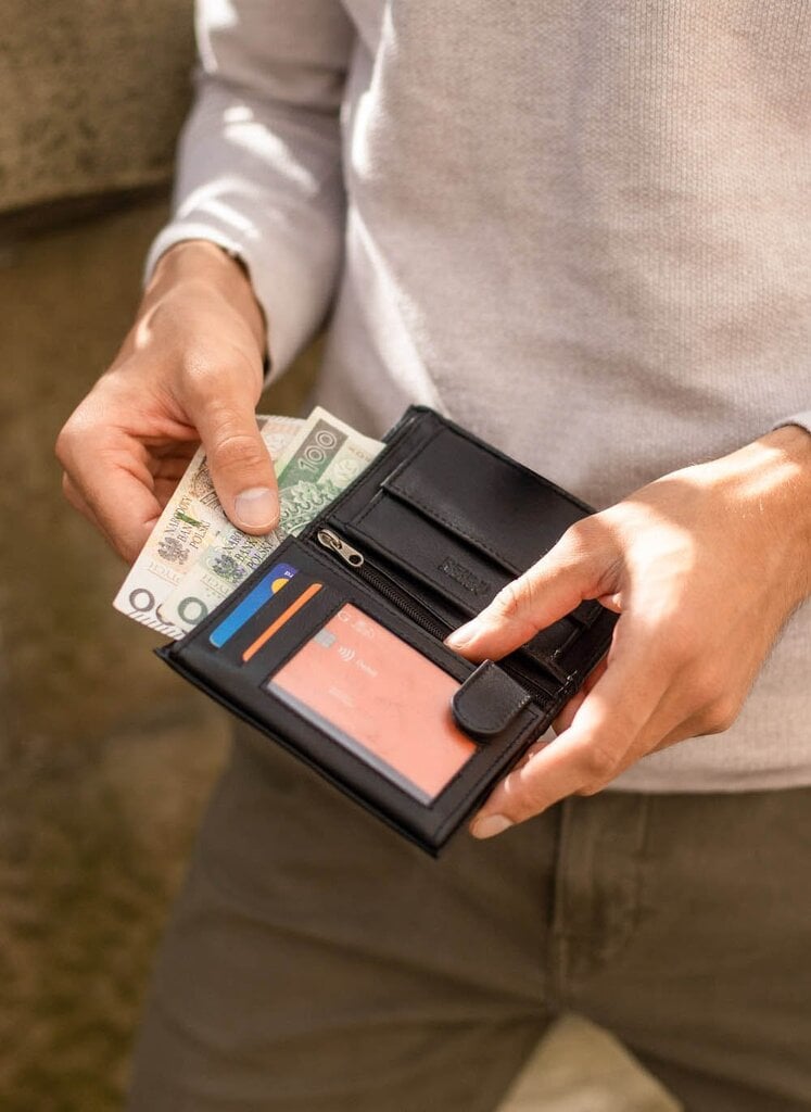 Vyriška odinė piniginė Stevens 326 Carbon, juoda kaina ir informacija | Vyriškos piniginės, kortelių dėklai | pigu.lt