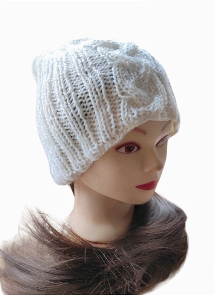Šilta megzta kepurė, pilka kaina ir informacija | Kepurės moterims | pigu.lt