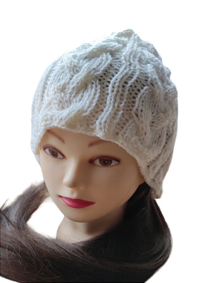 Šilta megzta kepurė, pilka kaina ir informacija | Kepurės moterims | pigu.lt