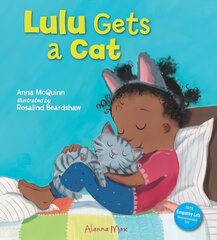 Lulu Gets a Cat цена и информация | Книги для самых маленьких | pigu.lt