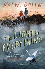 Light in Everything: from the winner of the Yoto Carnegie Medal 2022 kaina ir informacija | Knygos paaugliams ir jaunimui | pigu.lt