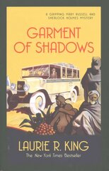 Garment of Shadows: A captivating mystery for Mary Russell and Sherlock Holmes kaina ir informacija | Fantastinės, mistinės knygos | pigu.lt