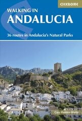 Walking in Andalucia: 36 routes in Andalucia's Natural Parks цена и информация | Путеводители, путешествия | pigu.lt