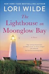 Lighthouse on Moonglow Bay: A Novel цена и информация | Фантастика, фэнтези | pigu.lt