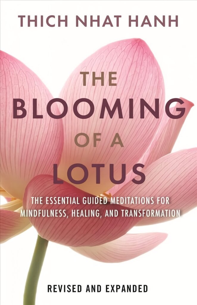 Blooming of a Lotus: Essential Guided Meditations for Mindfulness, Healing, and Transformation цена и информация | Dvasinės knygos | pigu.lt