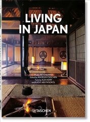 Living in Japan. 40th Ed. Multilingual edition цена и информация | Книги об архитектуре | pigu.lt