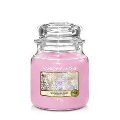 Свеча Yankee Candle Snowflake Kisses Medium Candle 411g цена и информация | Подсвечники, свечи | pigu.lt