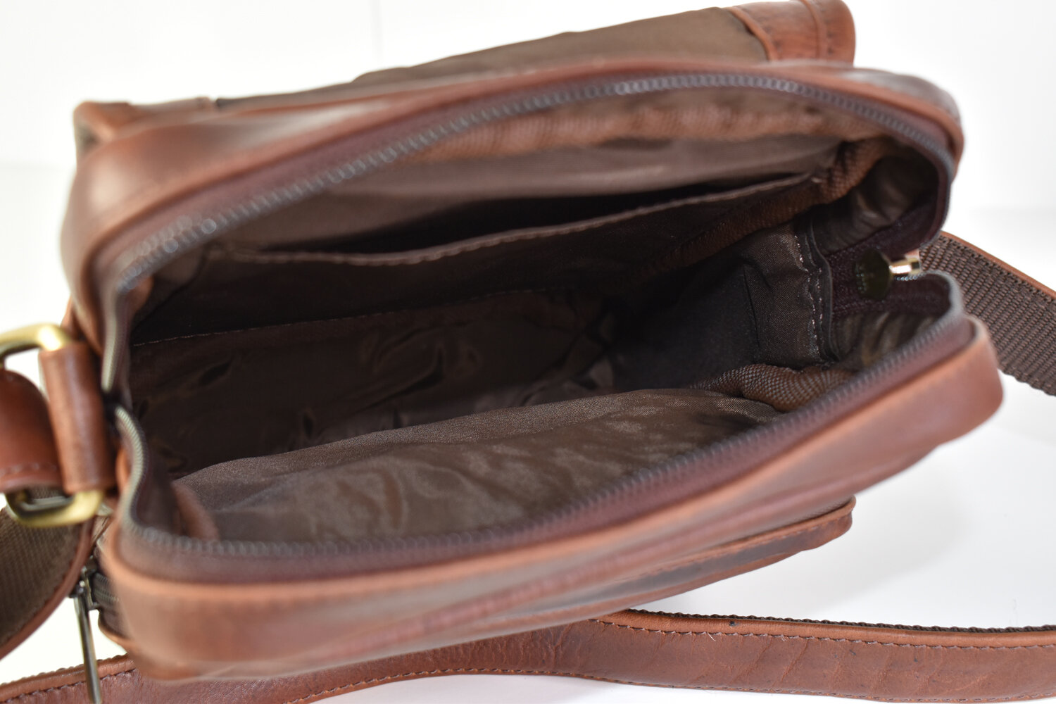 Vyriška natūralios odos rankinė Money Kepper, ruda kaina ir informacija | Vyriškos rankinės | pigu.lt