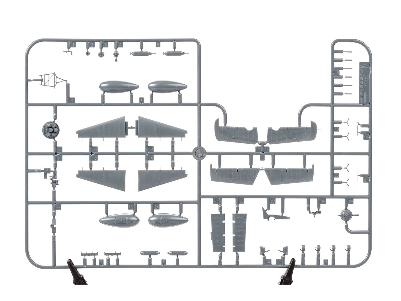Surenkamas modelis Eduard, Midway F4F-3 ir F4F-4, 1/48, 11166 kaina ir informacija | Konstruktoriai ir kaladėlės | pigu.lt