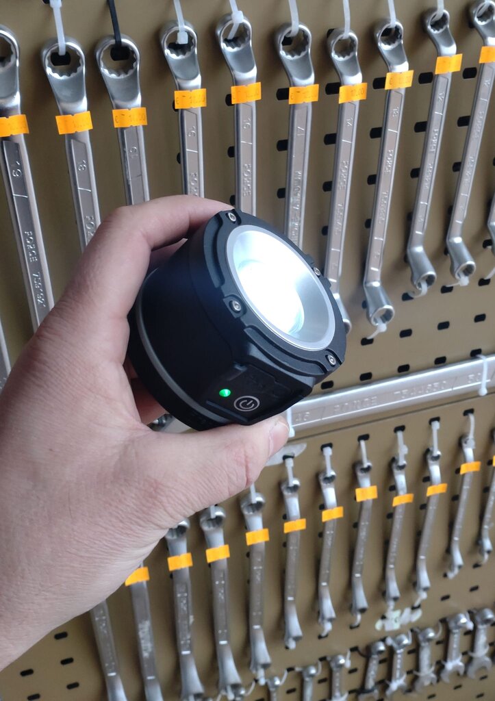 Elwis Craftsman 600R lempa nešiojama akumuliatorinė 6W COB LED 600 / 300 liumenų kaina ir informacija | Žibintuvėliai, prožektoriai | pigu.lt