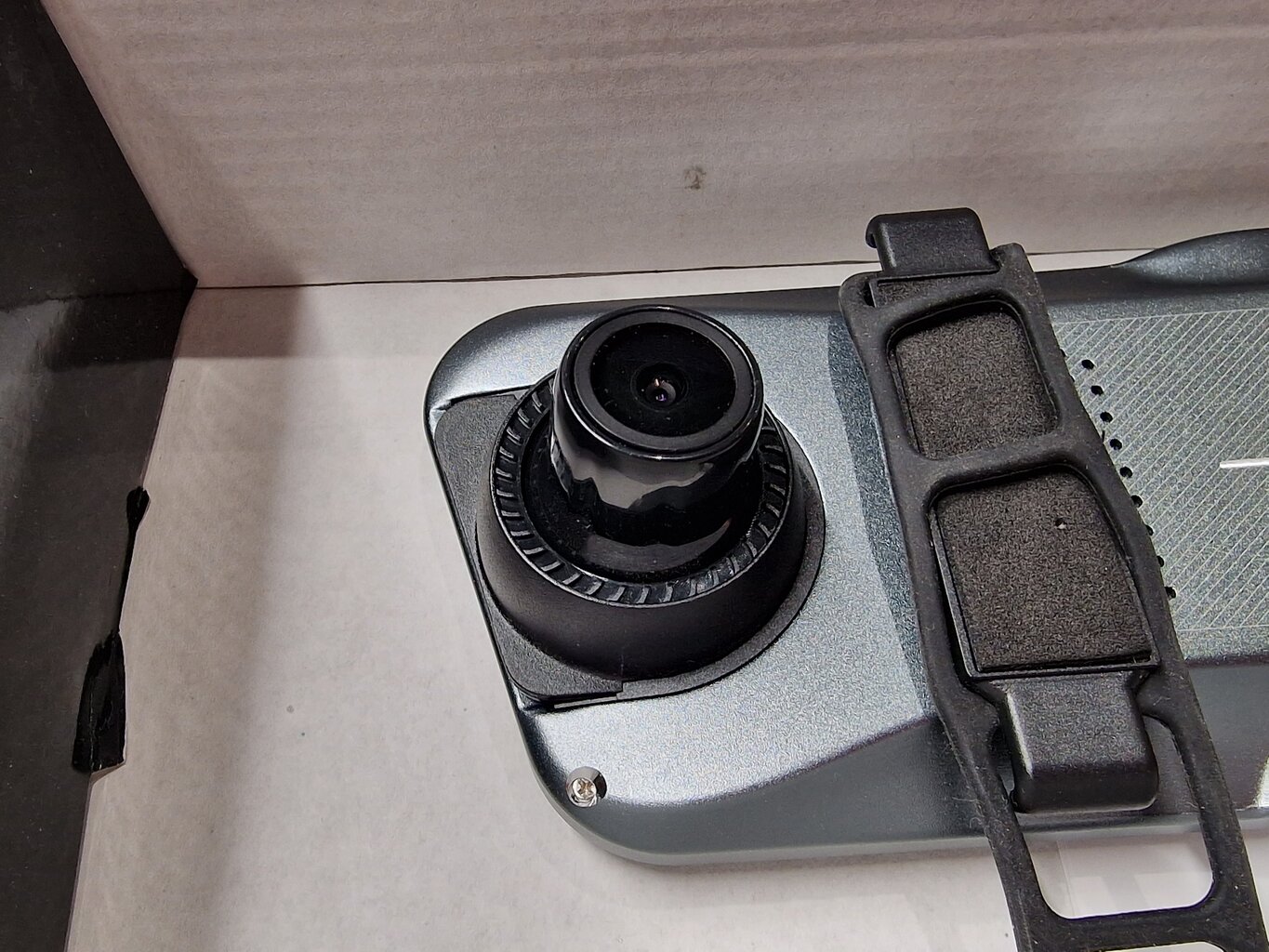 Prekė su pažeidimu. Einparts EPDVR05 Veidrodėlis su galine kamera kaina ir informacija | Prekės su pažeidimu | pigu.lt