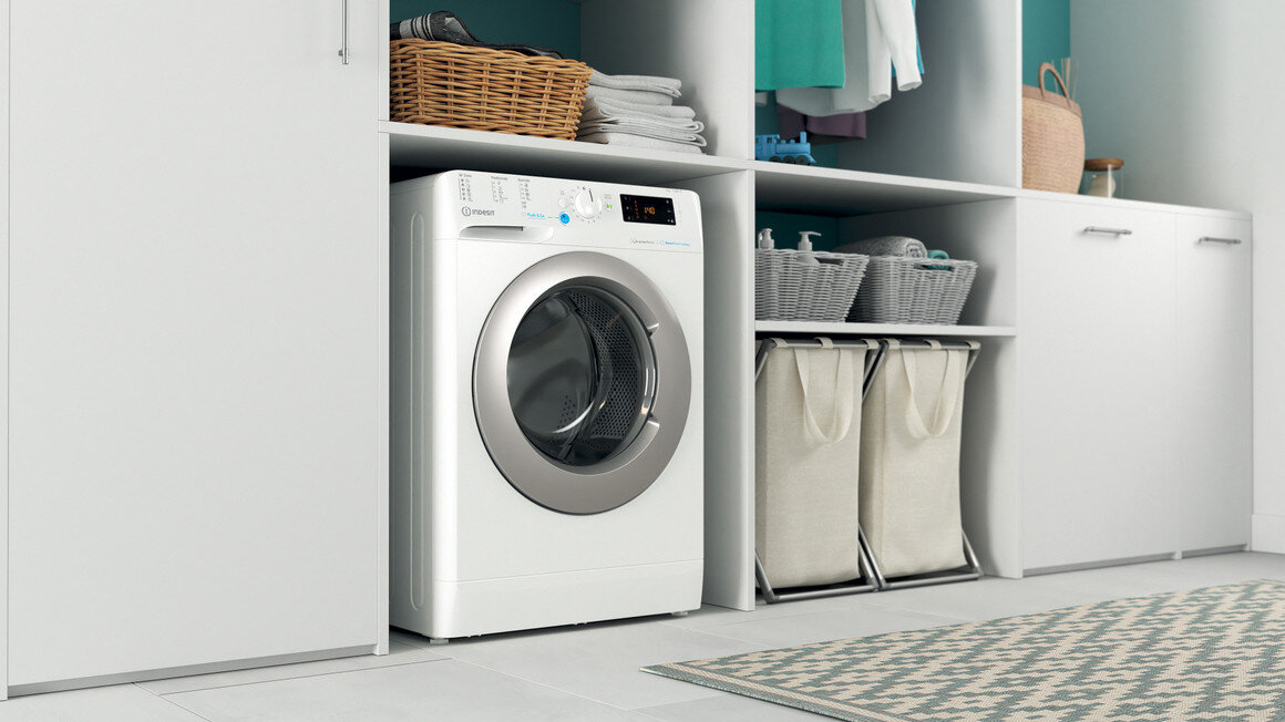 Indesit BWSE71295XWSVEU цена и информация | Skalbimo mašinos | pigu.lt