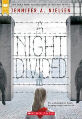 Night Divided kaina ir informacija | Knygos paaugliams ir jaunimui | pigu.lt
