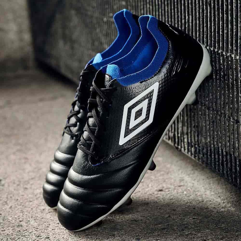 Futbolo batai Umbro, juodi kaina ir informacija | Futbolo bateliai | pigu.lt