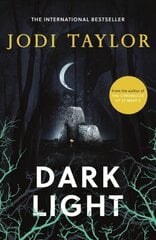 Dark Light: A twisting and captivating supernatural thriller (Elizabeth Cage, Book 2) kaina ir informacija | Fantastinės, mistinės knygos | pigu.lt