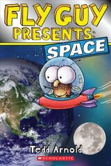 Fly Guy Presents: Space цена и информация | Книги для подростков и молодежи | pigu.lt
