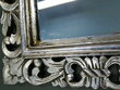 Rankomis raižytas vonios veidrodis mediniais rėmais, 40 x 70 cm, SAMBLUNG, sidabrinis kaina ir informacija | Vonios veidrodžiai | pigu.lt