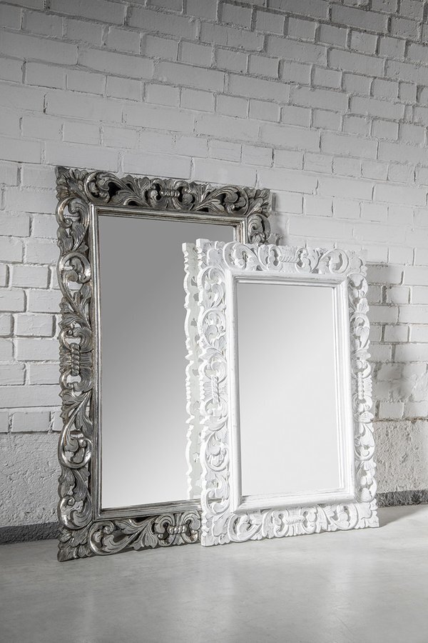 Rankomis raižytas vonios veidrodis mediniais rėmais, 80 x 120 cm, SAMBLUNG, sidabrinis kaina ir informacija | Vonios veidrodžiai | pigu.lt
