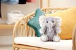 Muzikinis minkštas dramblys Elliot Elephant On The Go, Cloud B 320126 цена и информация | Žaislai kūdikiams | pigu.lt