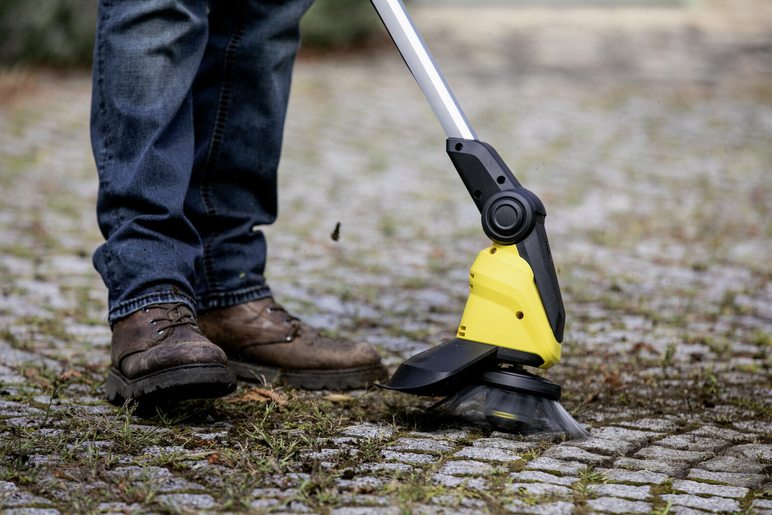 Akumuliatorinis piktžolių šalintojas Karcher WRE 18-55 kaina ir informacija | Lapų siurbliai, šakų smulkintuvai, trinkelių valytuvai | pigu.lt