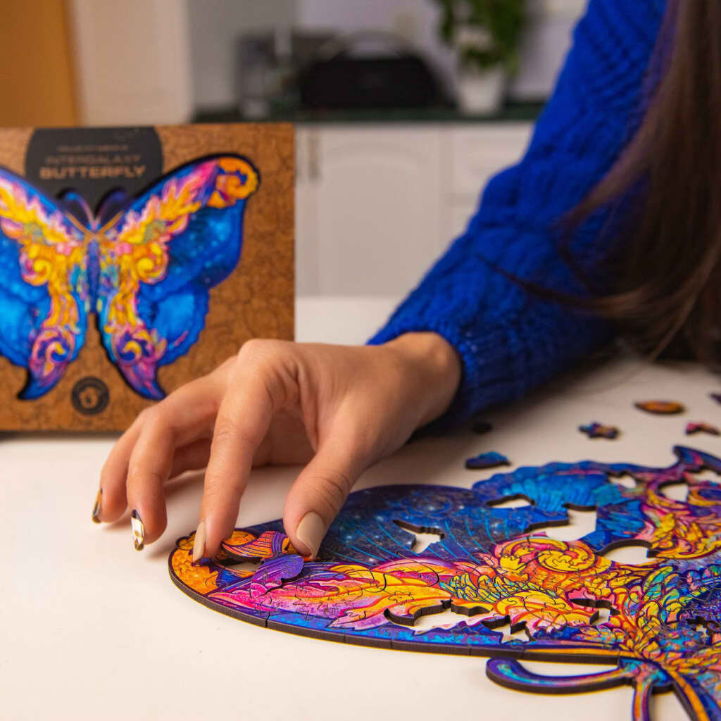 Medinė dėlionė Intergalaxy Butterfly, 199 detalės, Unidragon цена и информация | Dėlionės (puzzle) | pigu.lt