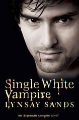 Single White Vampire: Book Three цена и информация | Фантастика, фэнтези | pigu.lt