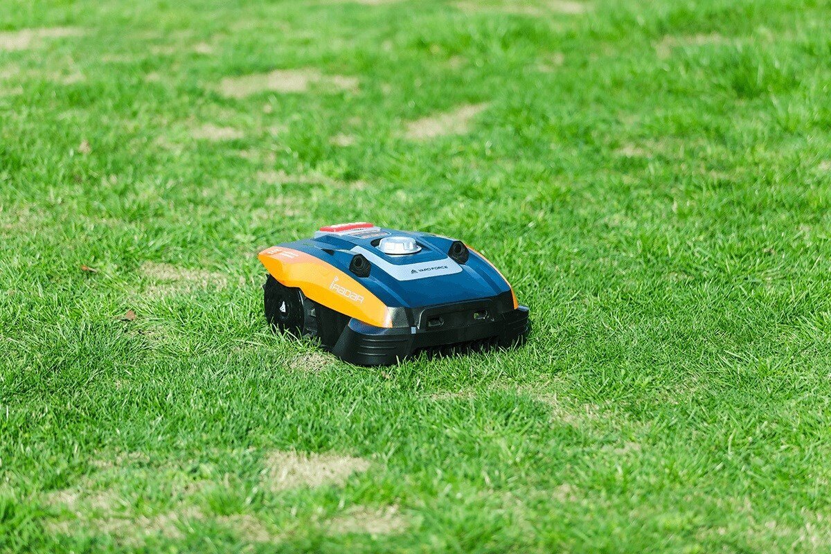 Vejos pjovimo robotas Yard Force Compact YF-RC400RIS, 400 m² kaina ir informacija | Žoliapjovės, vejos robotai | pigu.lt